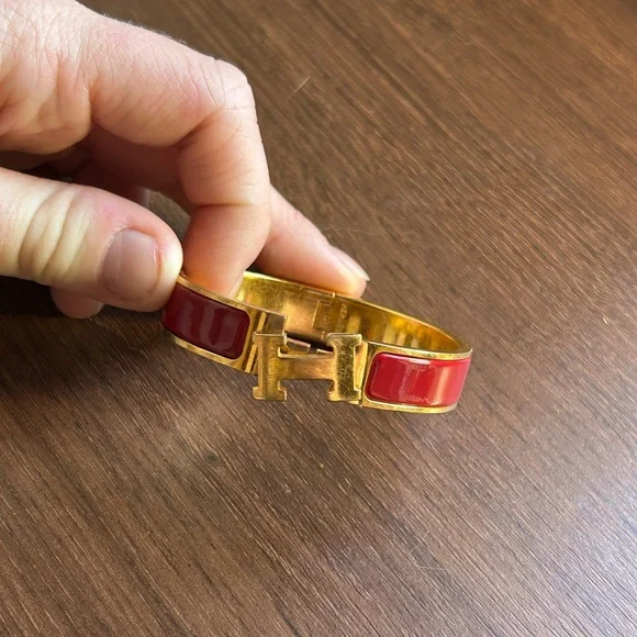 Hermes Clic H bracelet in red and gold
